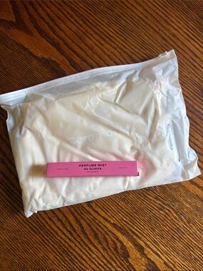 Ceremonia Bundle - towel and perfume mist